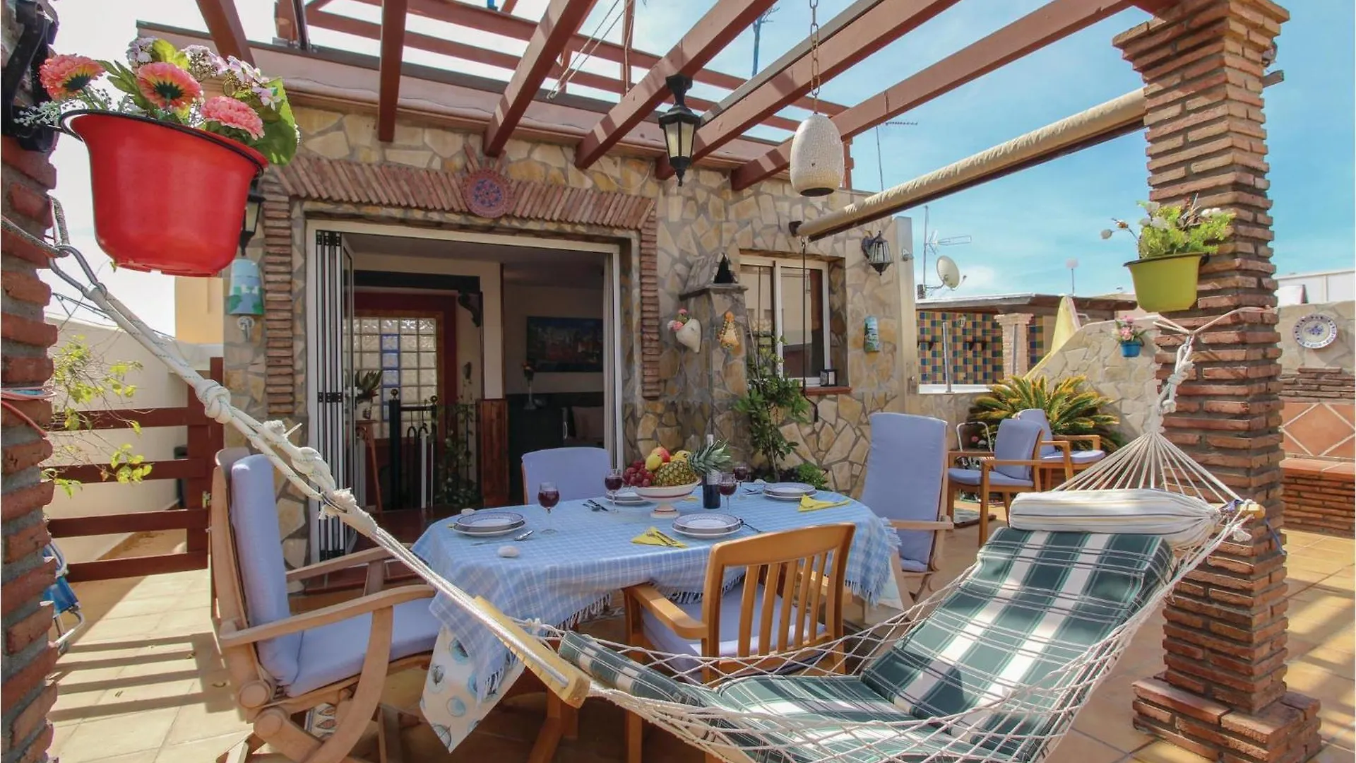 2 Bedroom Gorgeous Apartment In Nerja